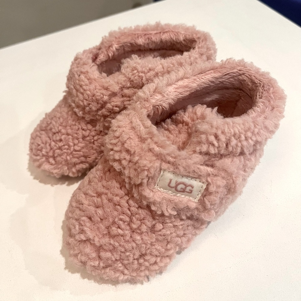 NWOT Pink Bixbee UGG Booties 04/05